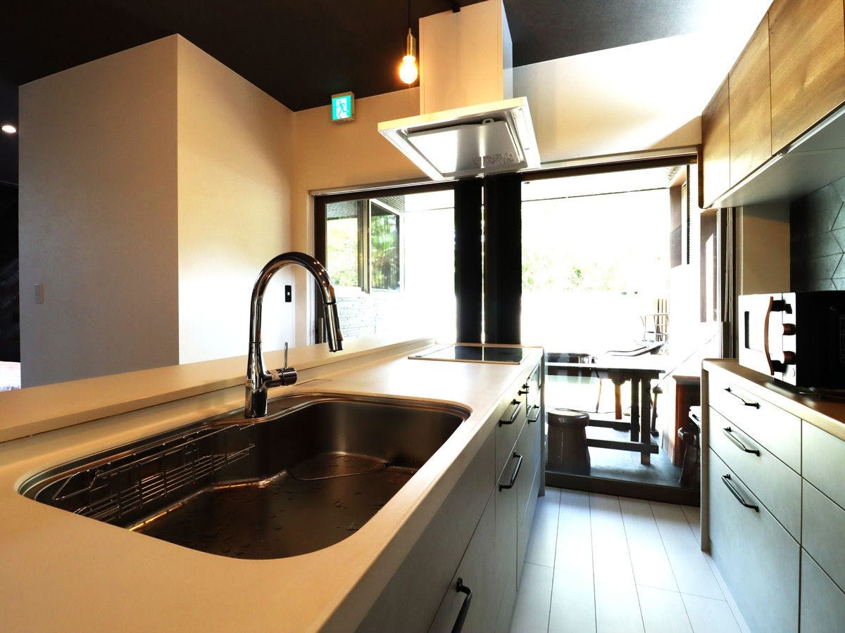 ＜วิลล่าสำหรับครอบครัว＞ ครัวกว้างขวาง