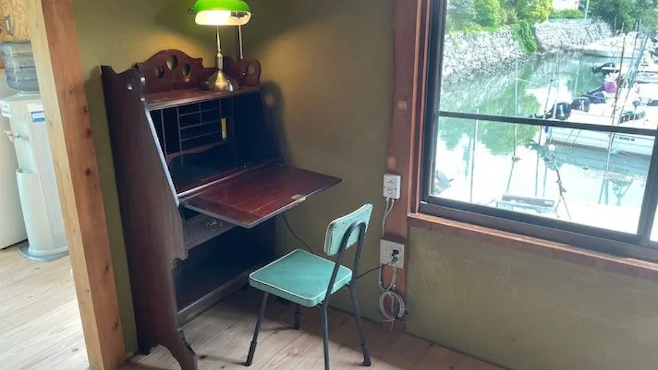 Mugi's Inn "Waterside"