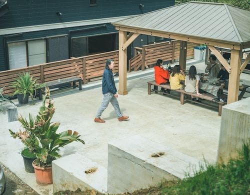 裏山を開拓して新設したBBQガーデン
