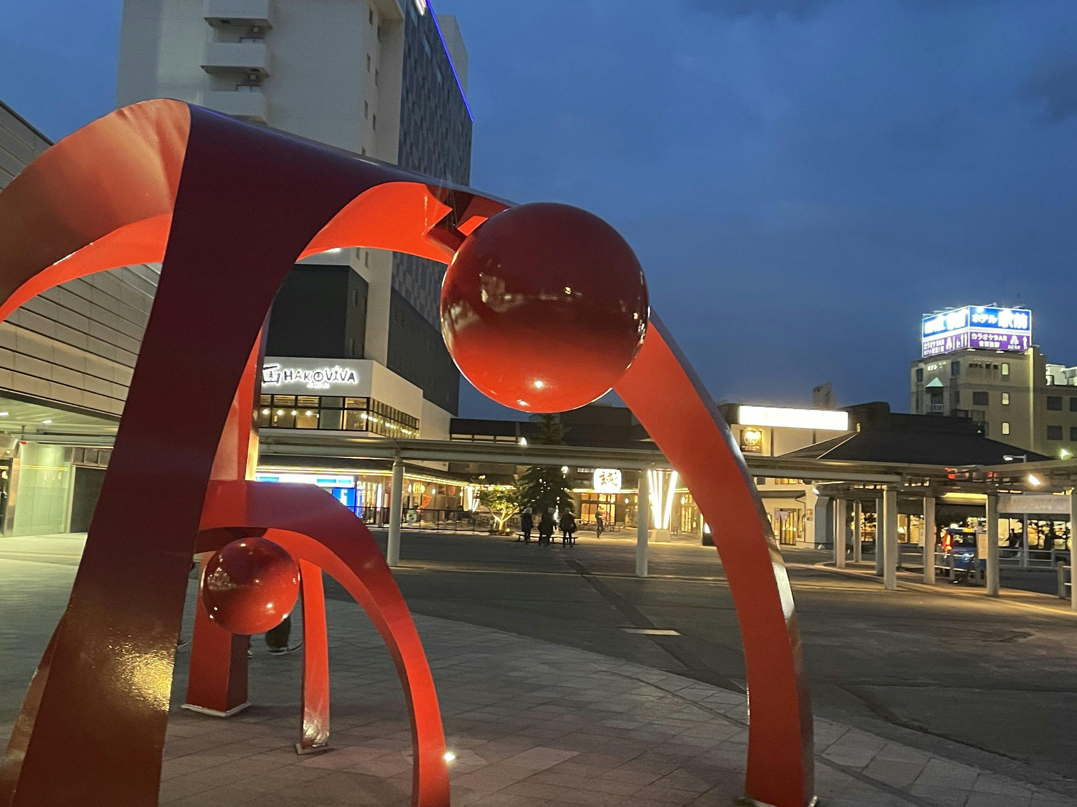 ◆เดินเพียง 1 นาทีจากสถานี JR Hakodate โดยไม่ต้องข้ามสัญญาณไฟจราจร!!