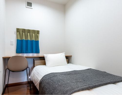 寝室5 シングルベッド1台