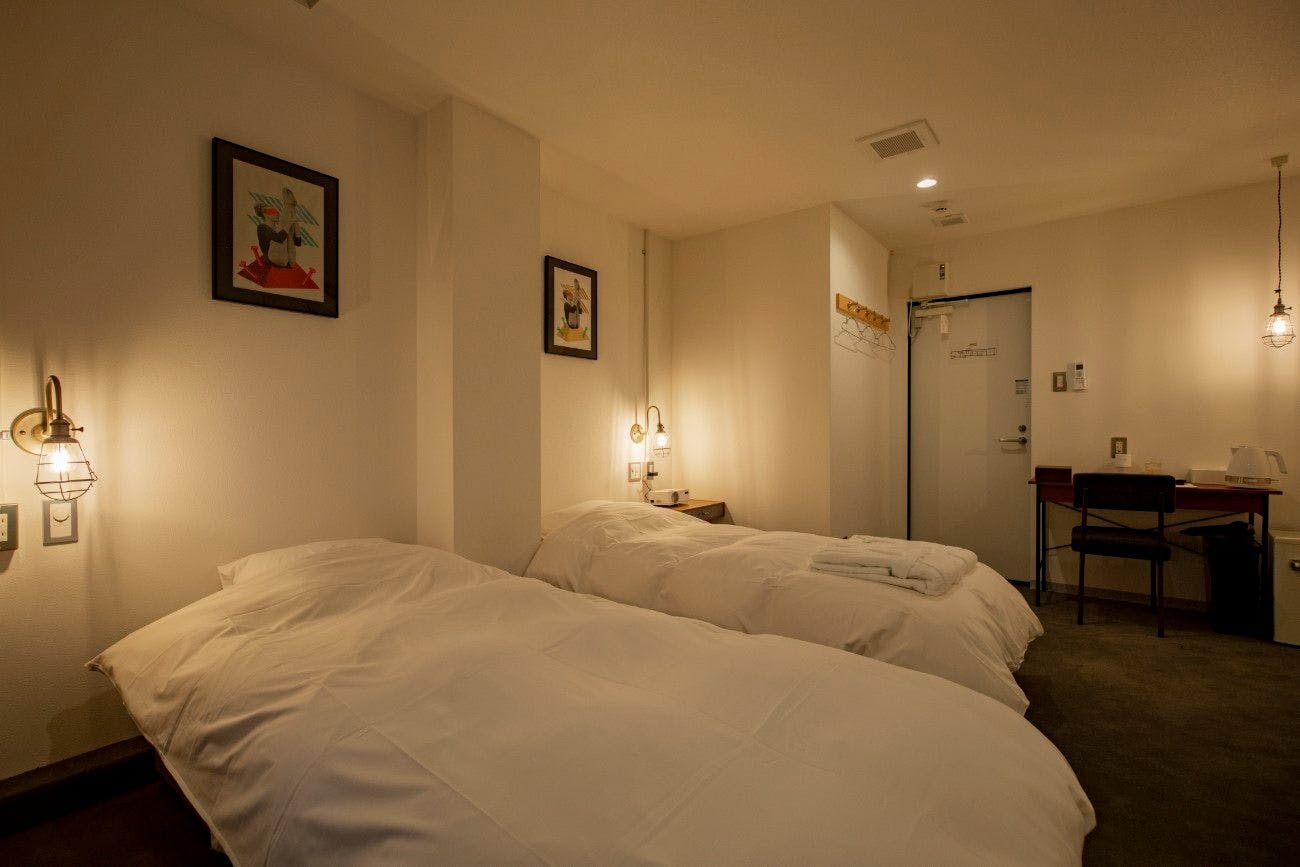 Gambar malam kamar twin 201