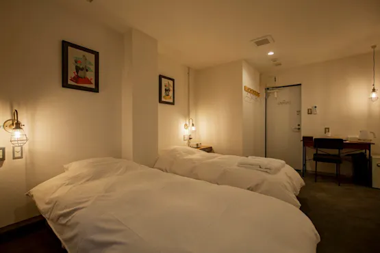 Gambar malam kamar twin 201