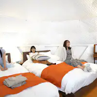 สัมผัสประสบการณ์แกลมปิ้งด้วยเต็นท์โดม!