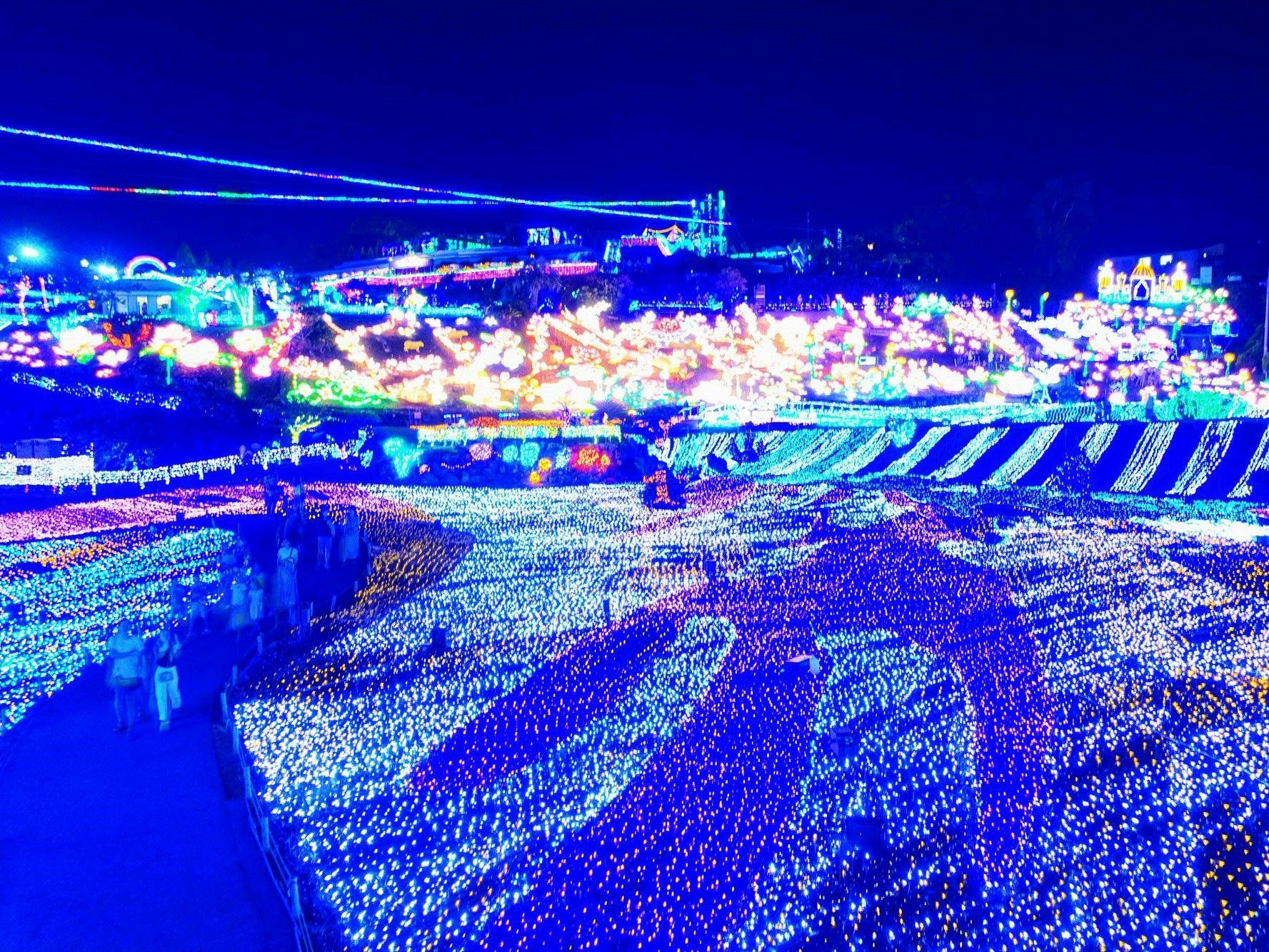 Grand Illumi ที่สวน Granpal เป็นสิ่งที่ต้องชม!