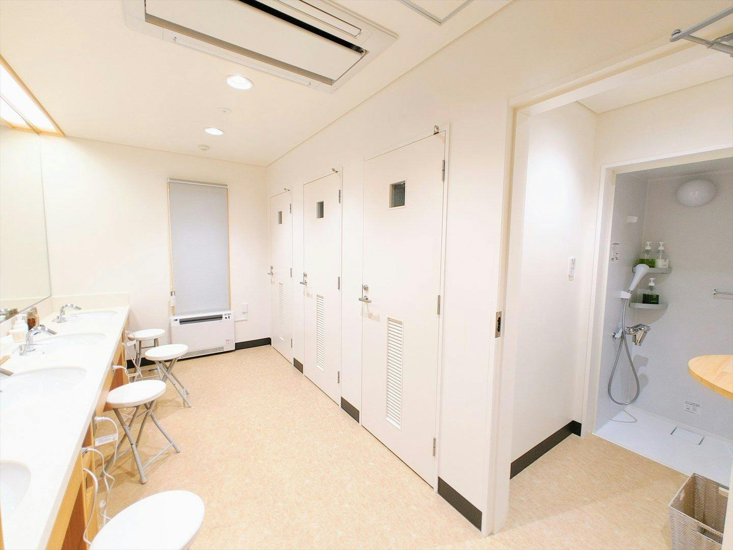 ห้องแต่งตัวและห้องอาบน้ำ