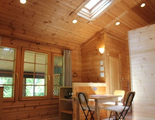 コテージ西_内部_1800