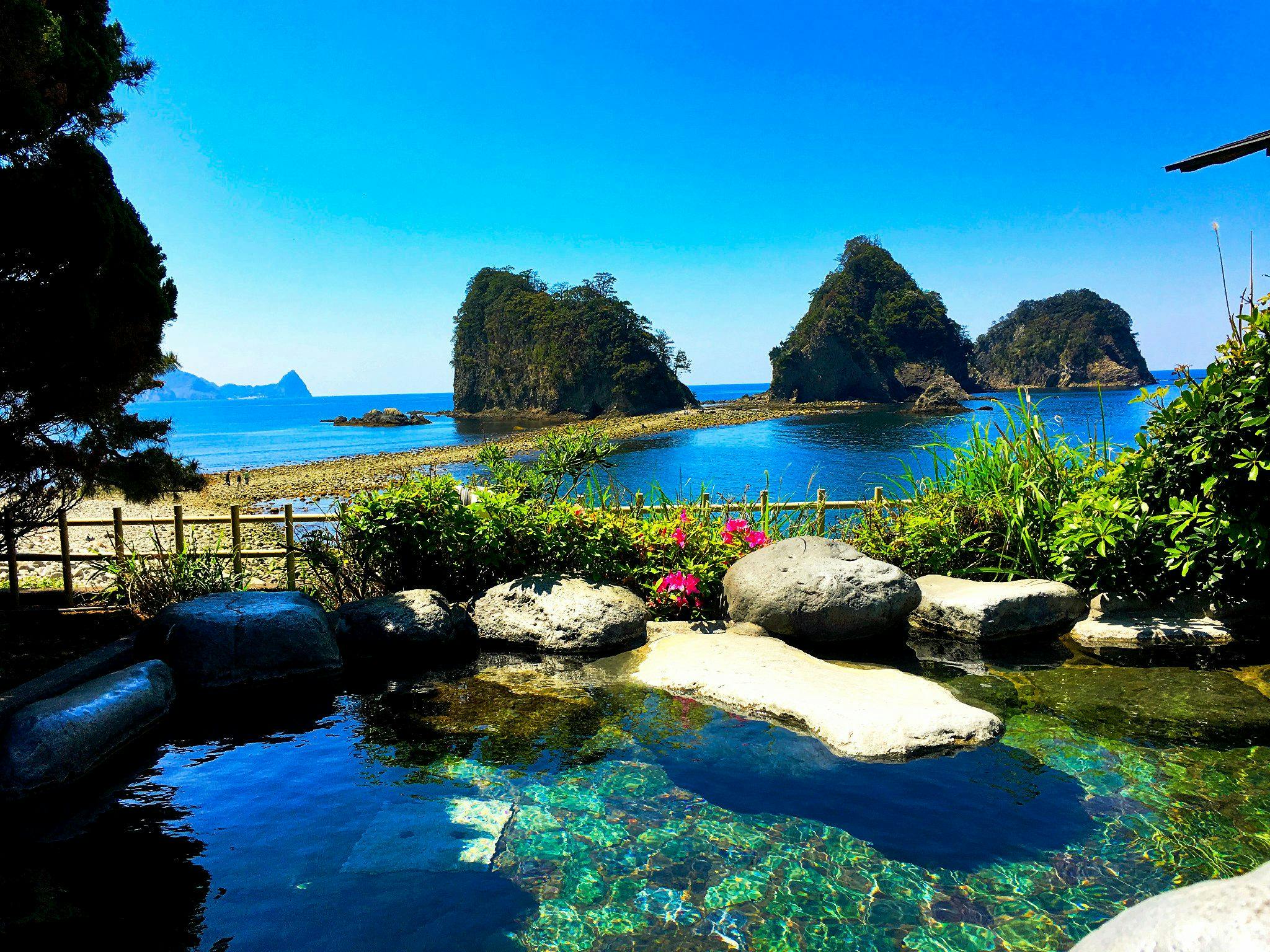 Dogashima Onsen Hotel: The Only Inn with Its Own Natural Hot Spring in Dogashima