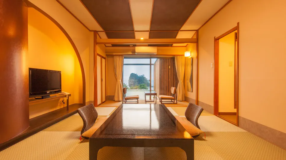 Dogashima Onsen Hotel: The Only Inn with Its Own Natural Hot Spring in Dogashima