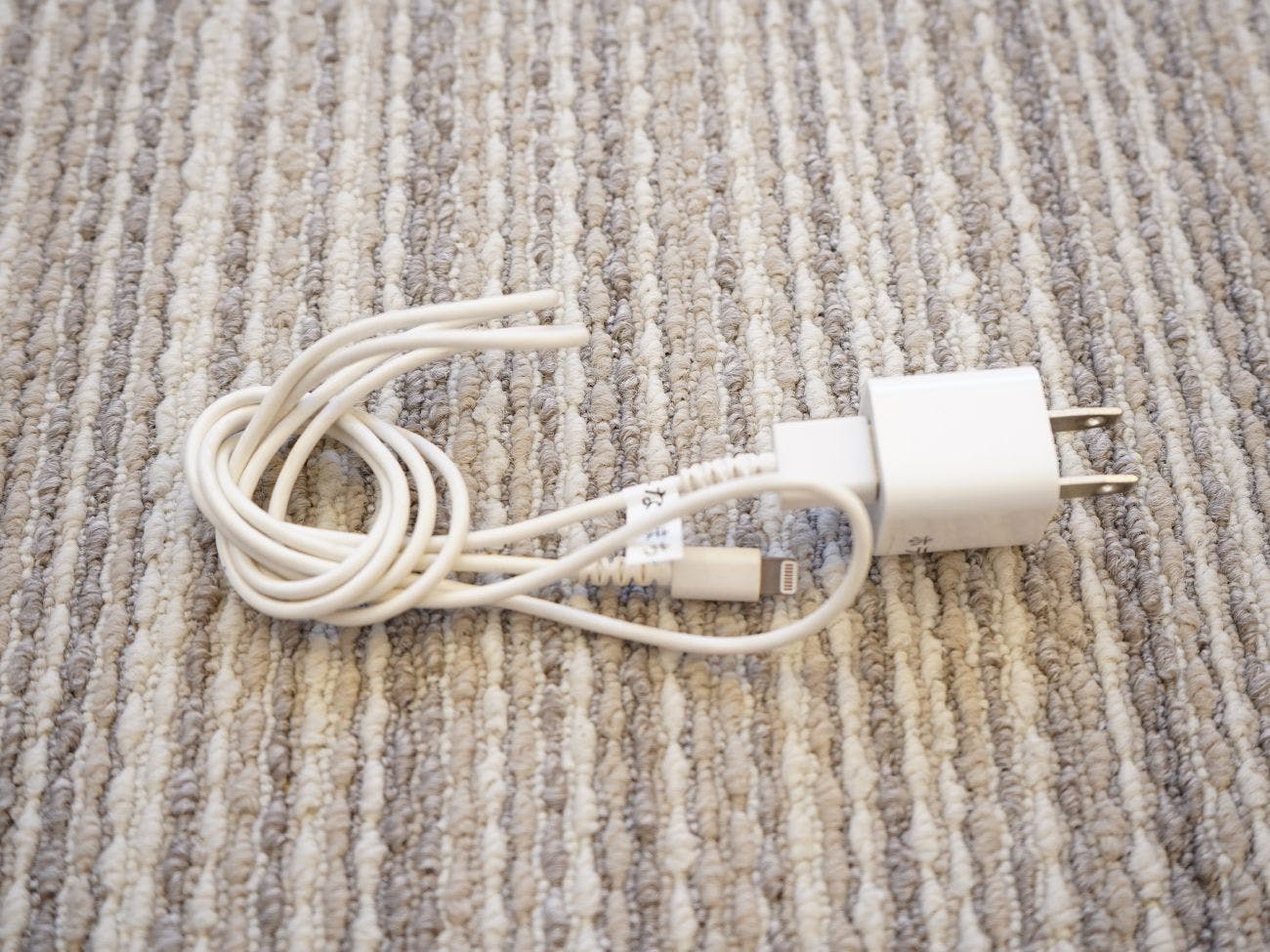 Berbagai jenis pengisi daya