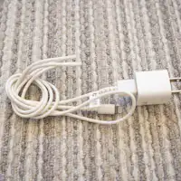 Berbagai jenis pengisi daya