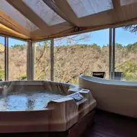 Jacuzzi & Kolam Air Dingin (2)