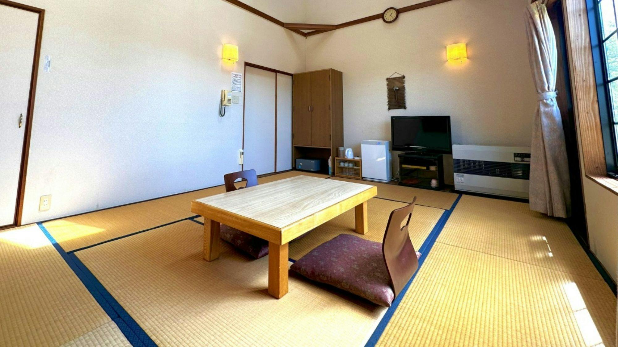 Awone Shirakami Jyuniko