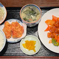 ชุดอาหารหมูเปรี้ยวหวาน