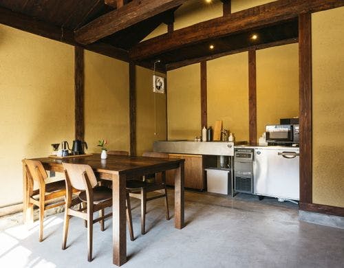 客室「潮風」リビング