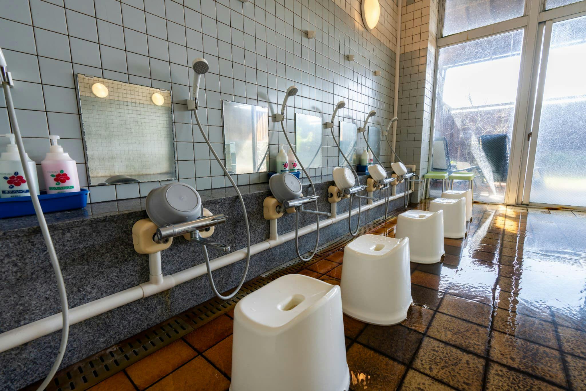 ห้องอาบน้ำรวม