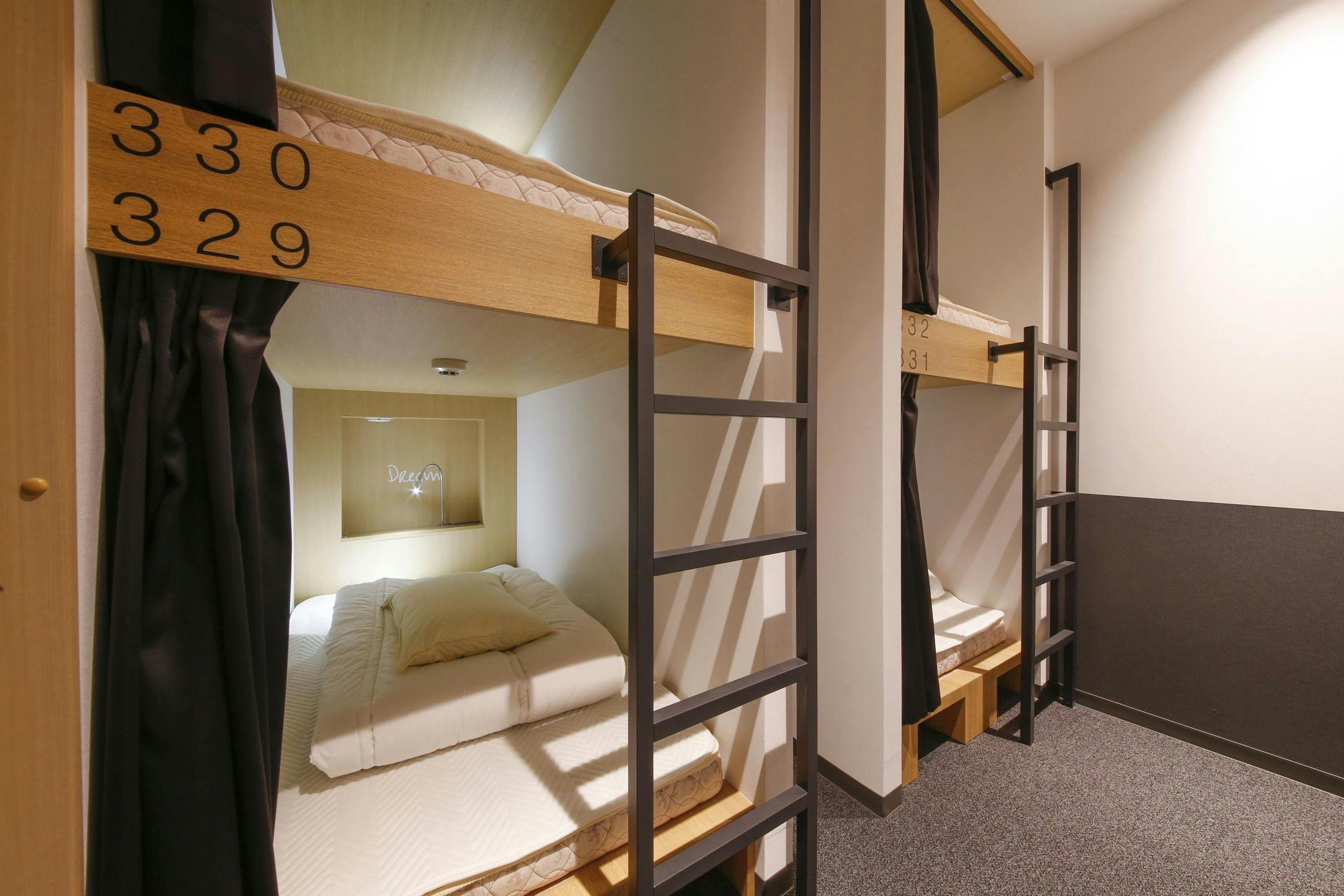 White Hostel Shinsaibashi
