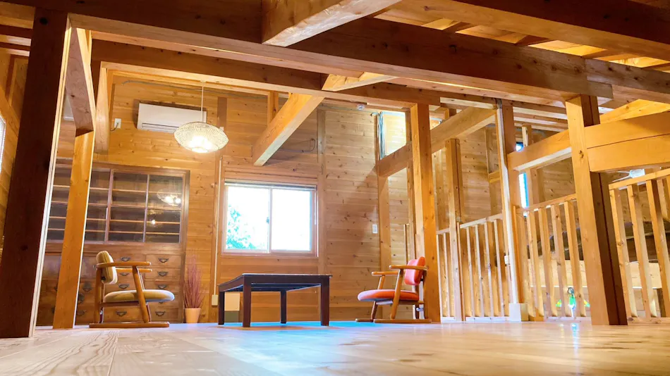 Tree House Conta