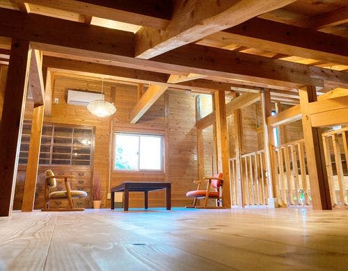 隠れ家の様な2階ロフト