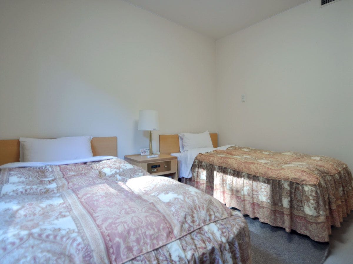 ห้องพักแบบเตียงคู่สไตล์ตะวันตก