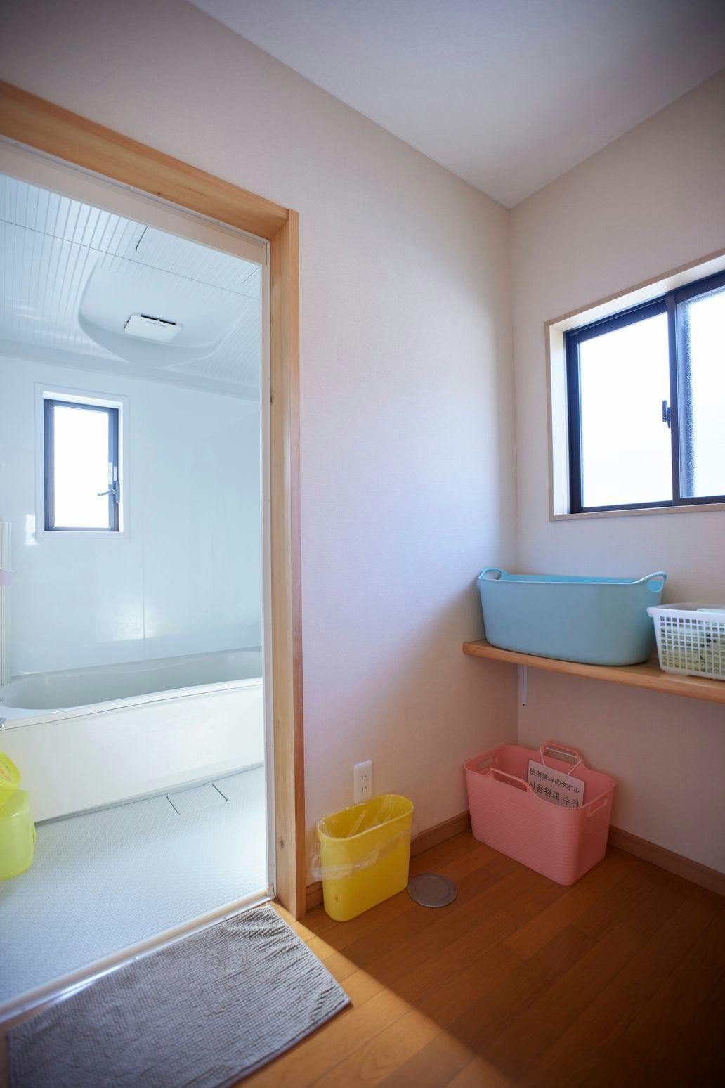 Ruang ganti kamar mandi