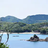 Melihat Pantai Miuta dari Taman Tenzaki