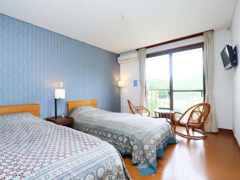 Lake-side twin room example◆Right next to Lake Kawaguchi!