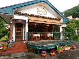 ホテル＆レストラン　イエスタディ