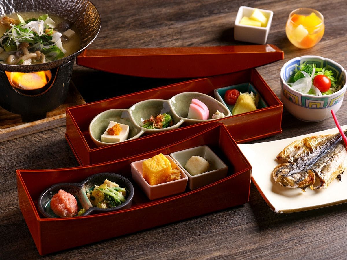 【อาหารเช้า】เลือก "ปลาย่างยามเช้า"