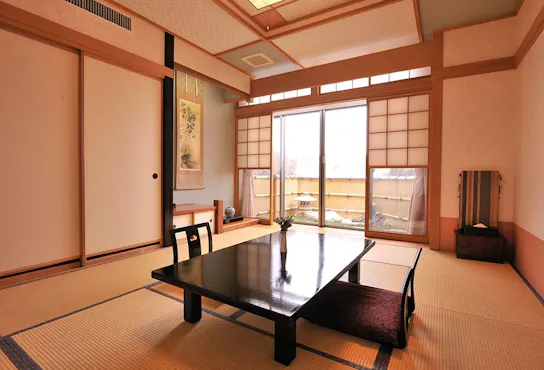 ห้องสไตล์ญี่ปุ่น 8 เสื่อทาทามิที่เงียบสงบ