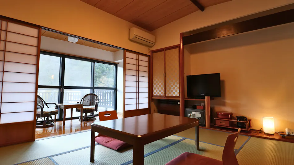 Three Private Hot Spring Baths with Free-Flowing Water - Yuyado Onsen Taiyokan