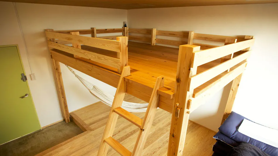 HIKE Hostel / Cafe / Shop