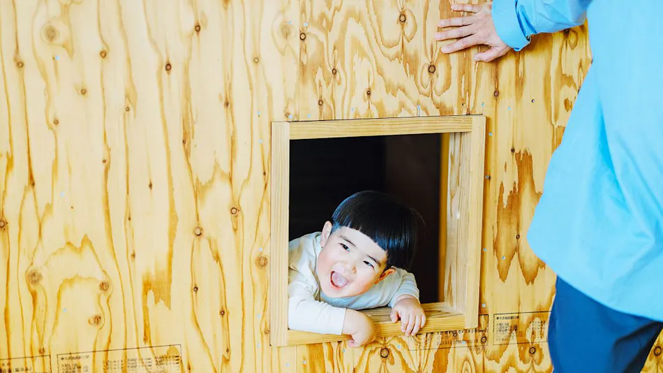 HIKE Hostel / Cafe / Shop