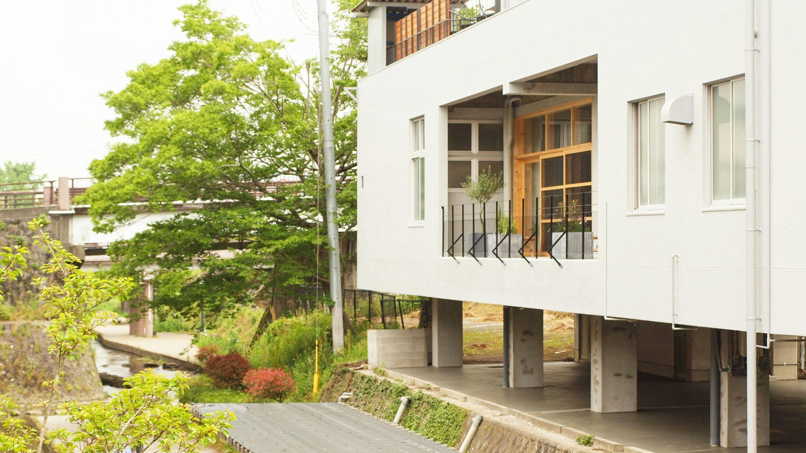 HIKE Hostel / Cafe / Shop