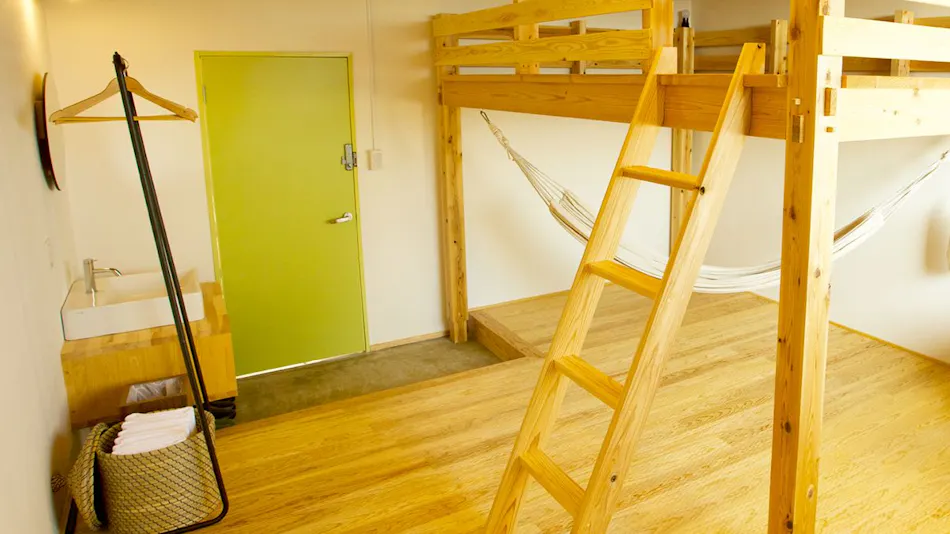 HIKE Hostel / Cafe / Shop