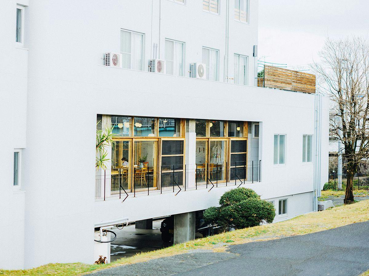 HIKE Hostel / Cafe / Shop