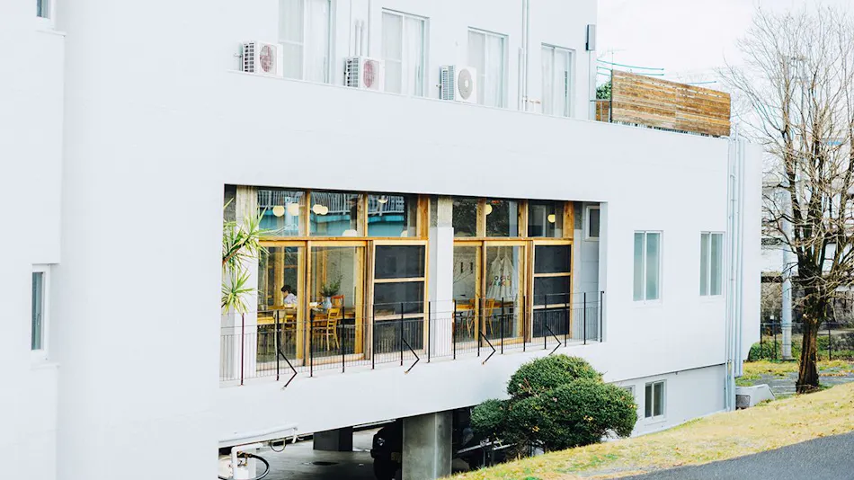 HIKE Hostel / Cafe / Shop