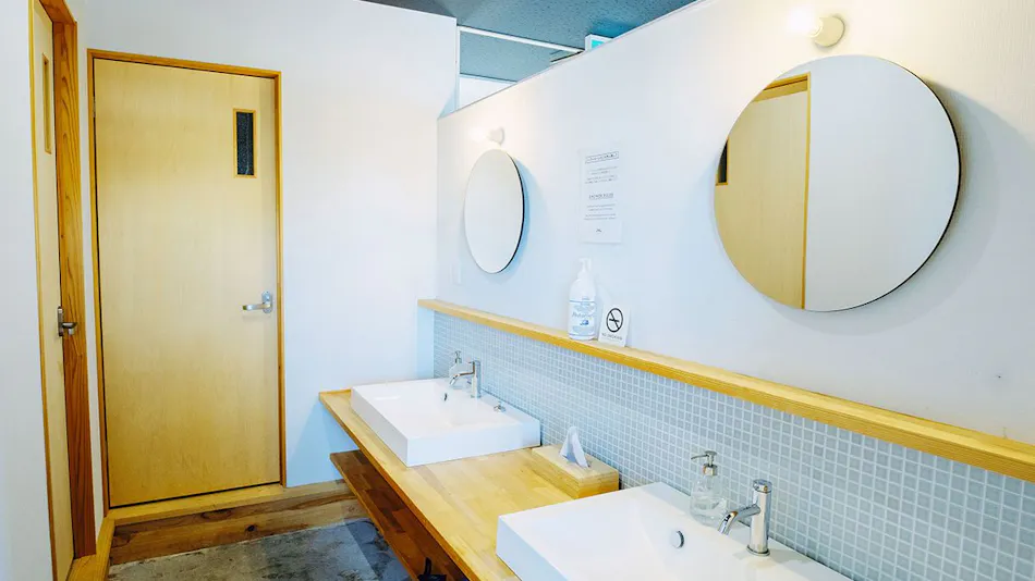 HIKE Hostel / Cafe / Shop