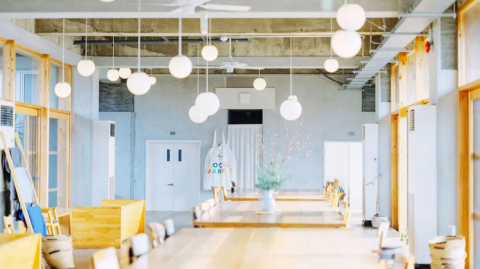 HIKE Hostel / Cafe / Shop