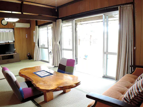 Japanese-style room (living room)