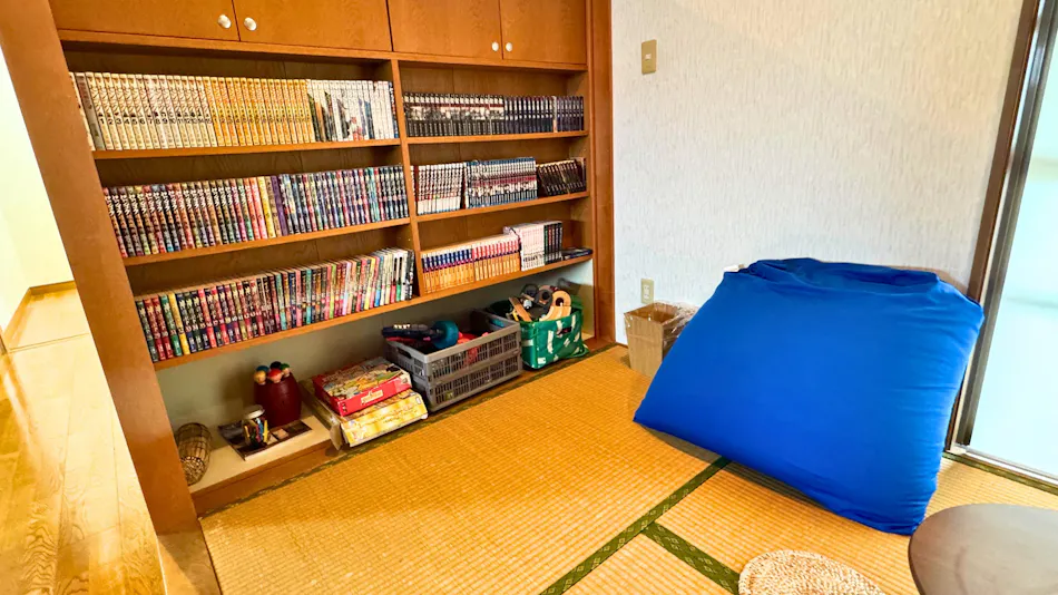 Ishigaki Island Group Inn 2216 (Nijiiro) within Euglena Mall