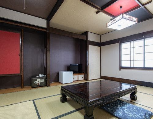 和室五人部屋（バス・トイレ無し）