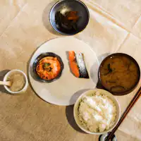 Sarapan (termasuk minuman)