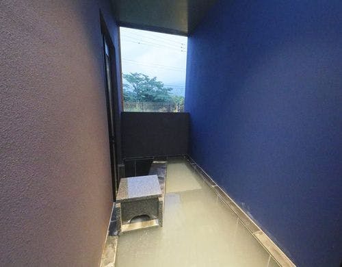 別館　客室露天風呂（硫黄泉）　一例