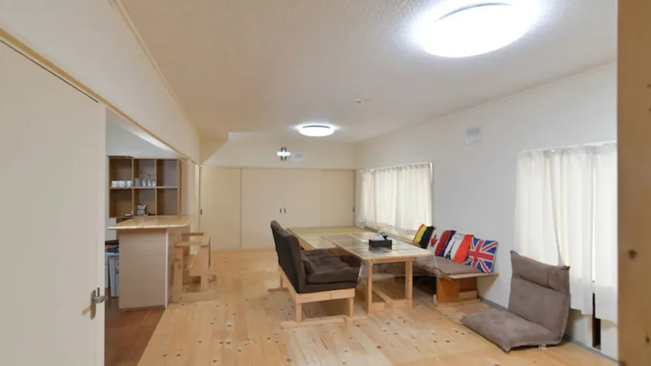 STAY IN OTAKI