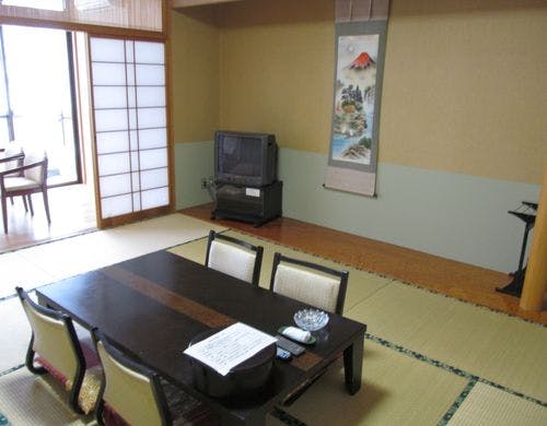 【紅椿の湯】和室10畳（広縁あり）