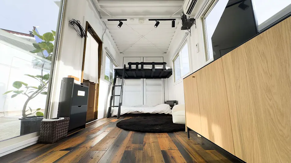 Container Hotel Hakonel