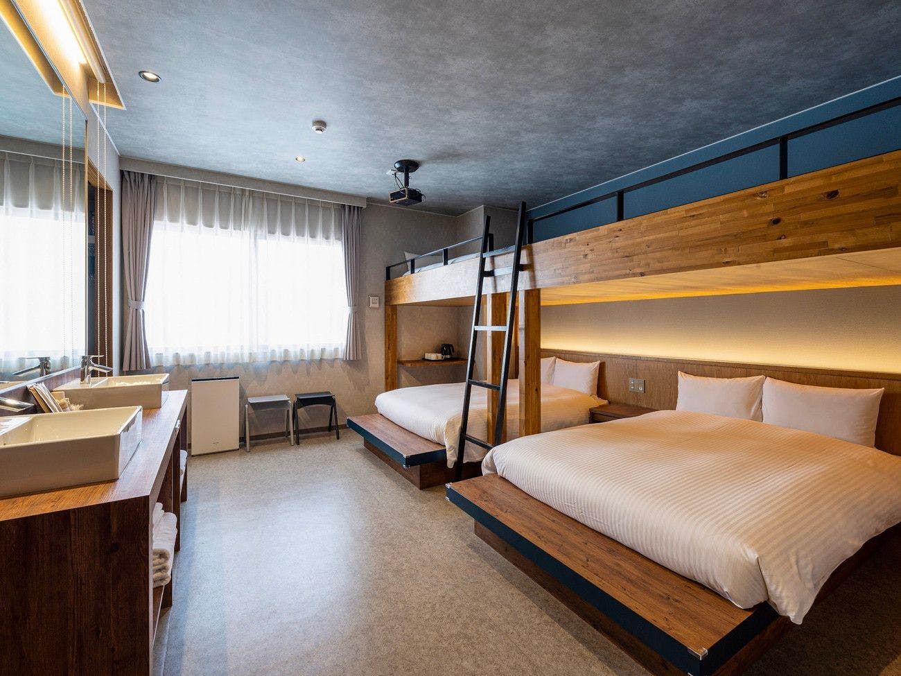 LACER OKINAWA NAHA Miebashi