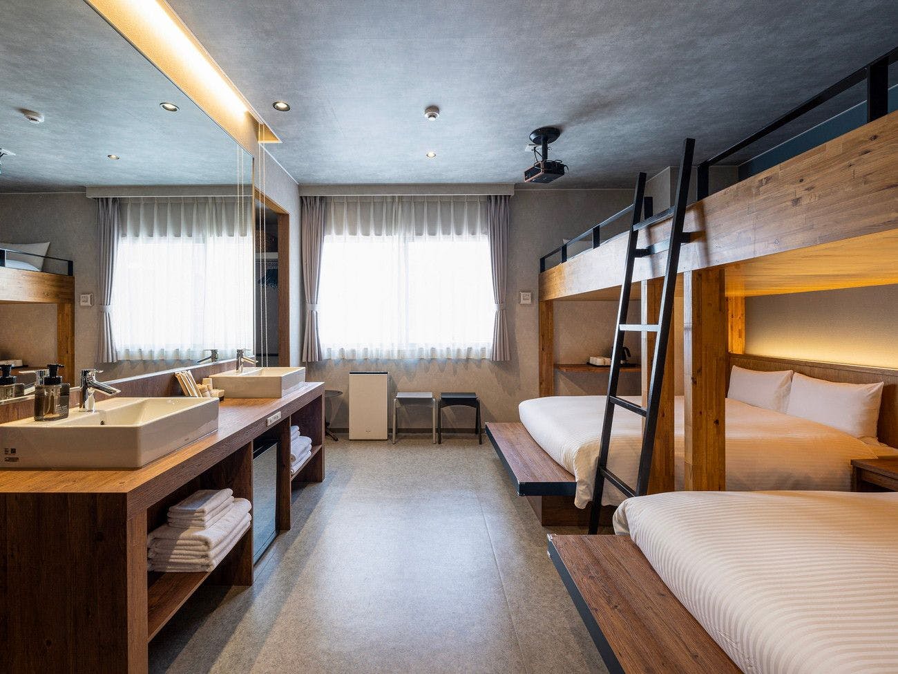 ห้องนอนเตียงสองชั้น