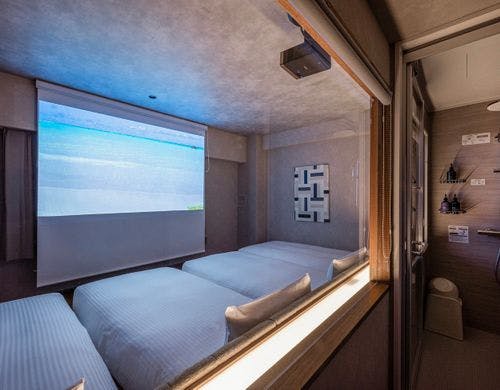 フォースルーム　プロジェクター